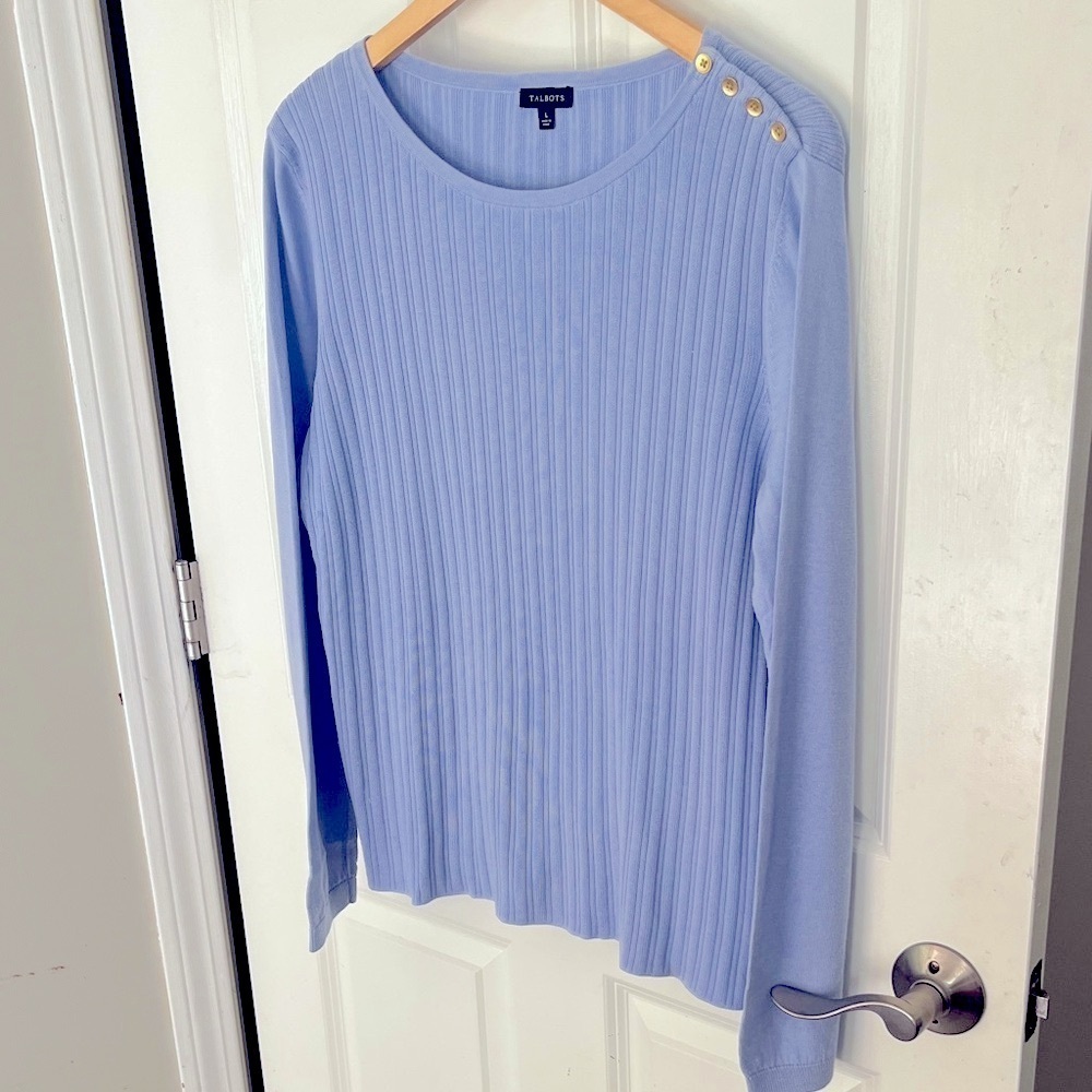 Talbots Light Blue Ribbed Long Sleeve Knit Top with gold button detail Sz Large